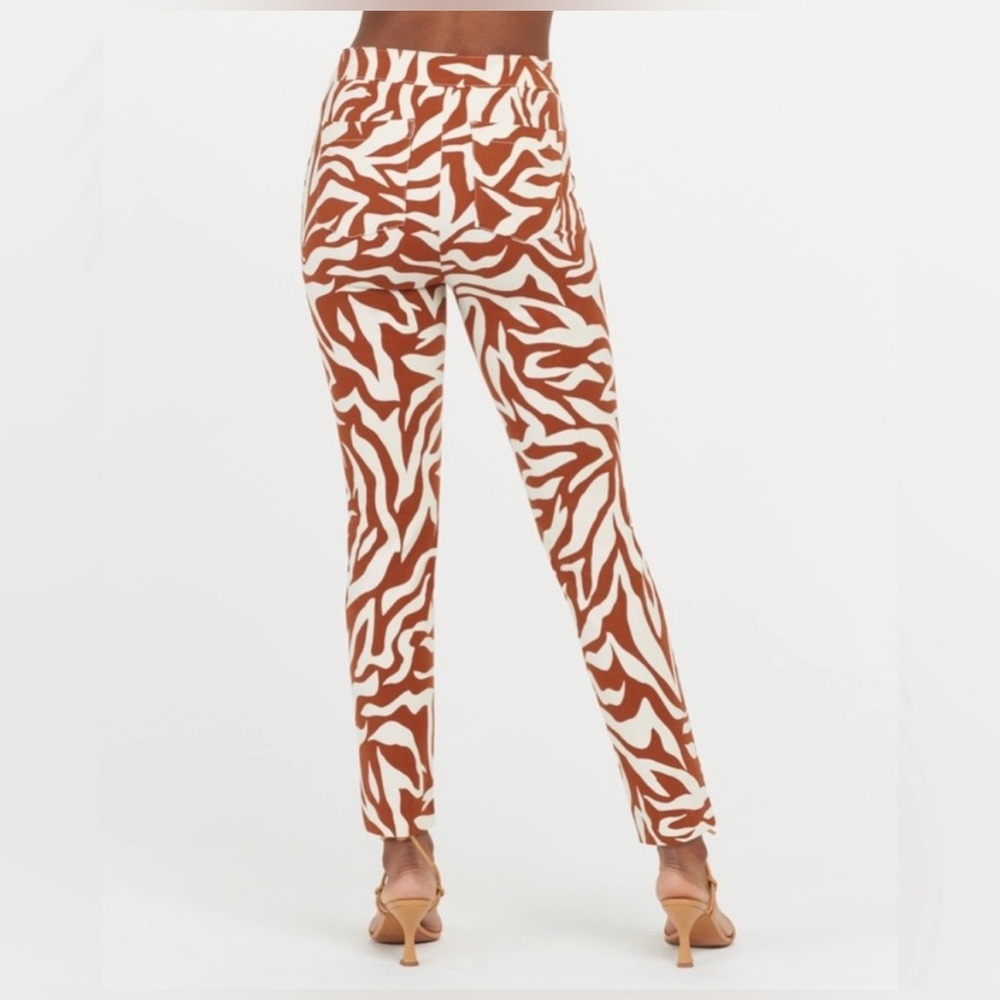 ▪️Spanx On The Go Slim Straight Ankle Pants in Clay Zebra Stripe 20366r M - Picture 5 of 13